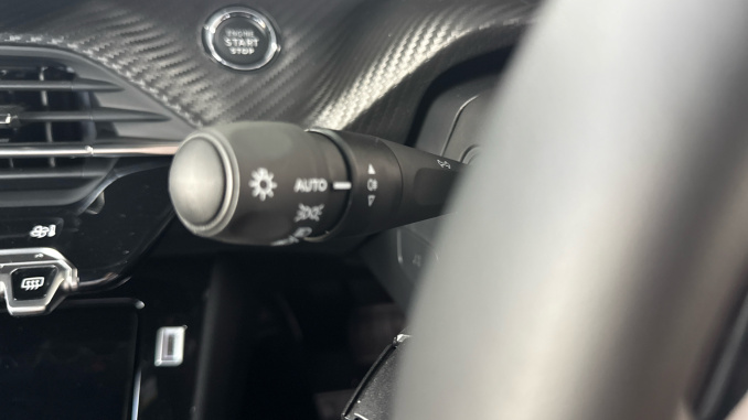 Peugeot 2008 115kW Allure 54kWh 5dr Auto Electric Estate - Image 37